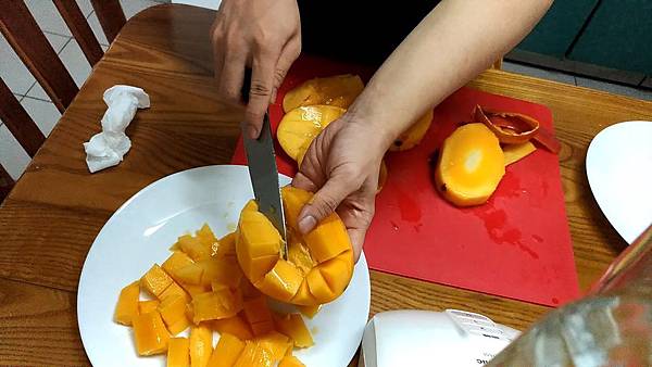 櫻桃芒果牛奶冰沙 - 食譜圖4.jpg 櫻桃芒果牛奶冰沙 - 食譜圖4.jpg