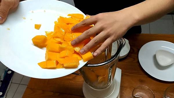 櫻桃芒果牛奶冰沙 - 食譜圖5.jpg 櫻桃芒果牛奶冰沙 - 食譜圖5.jpg