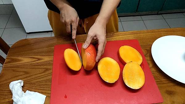 櫻桃芒果牛奶冰沙 - 食譜圖1.jpg 櫻桃芒果牛奶冰沙 - 食譜圖1.jpg